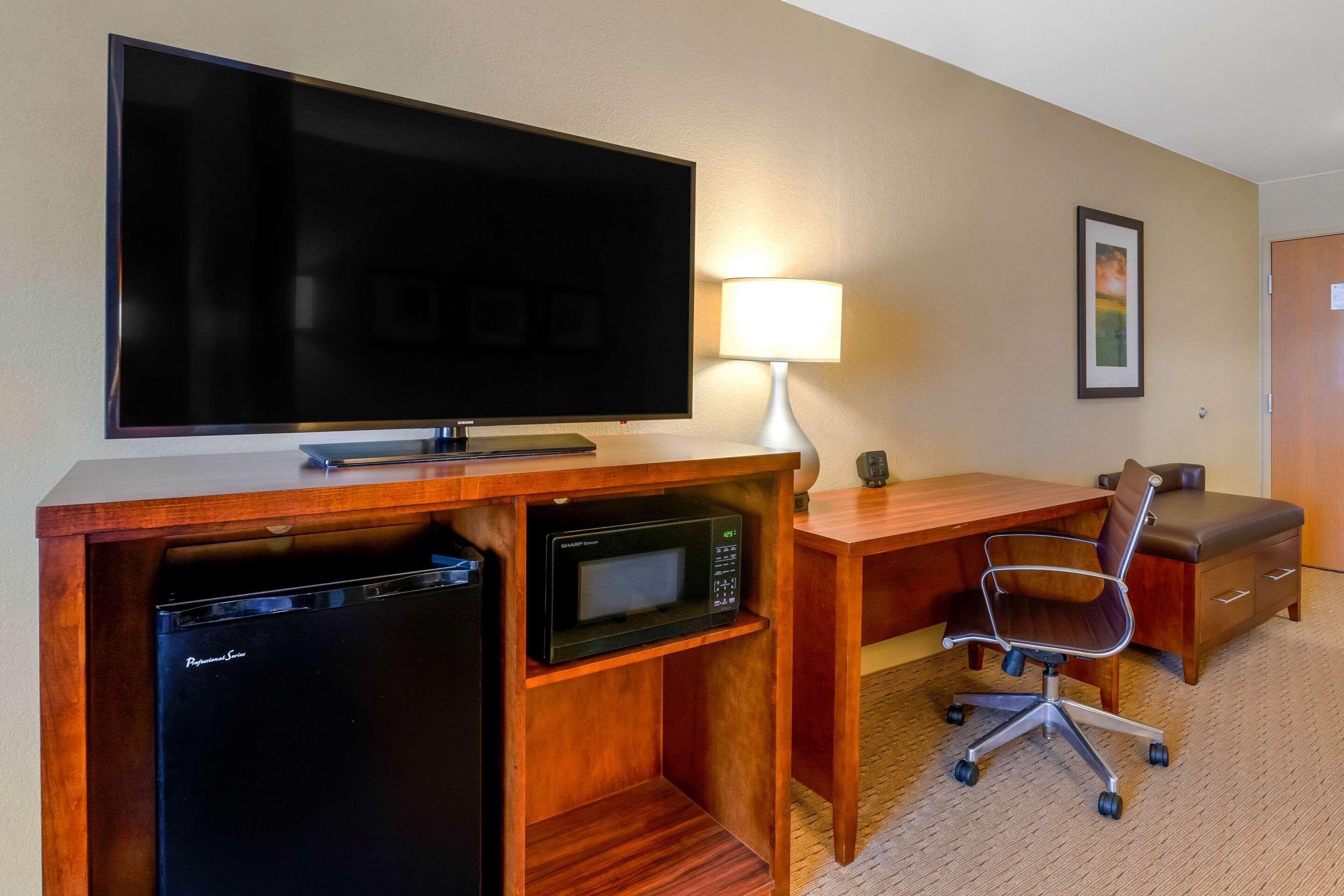 Comfort Suites Burlington Exteriér fotografie