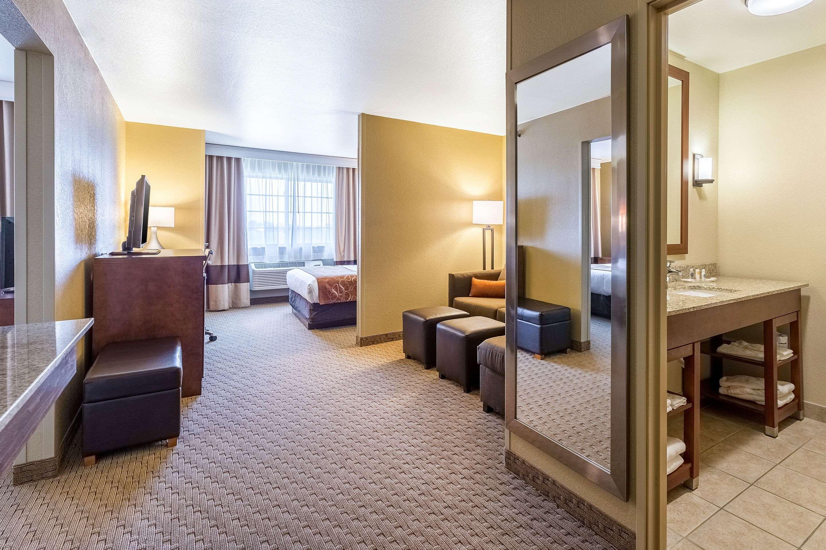 Comfort Suites Burlington Exteriér fotografie